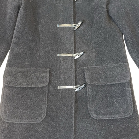 L.L. Bean Wool Blend Pea Coat.  Size XS.  Toggle Buttons - Picture 5 of 10